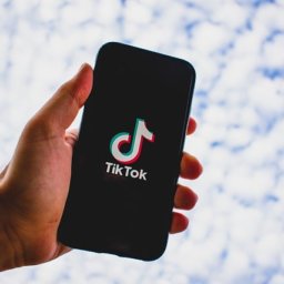 Wie die chinesische App „TikTok“ Zensur betreibt und Daten klaut