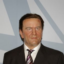 Jetzt wird’s eng für Gerhard Schröder